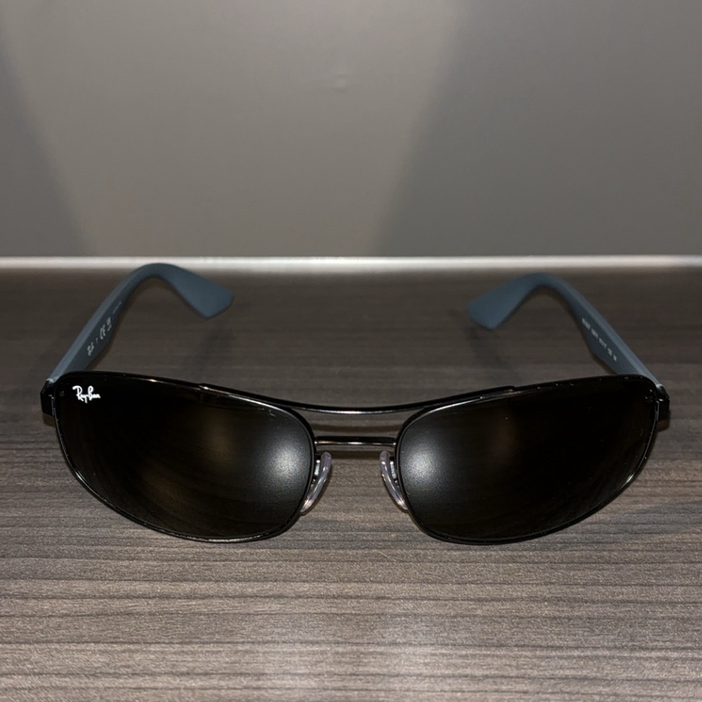 USED RB3527 RAYBAN MEN’S SUNGLASSES